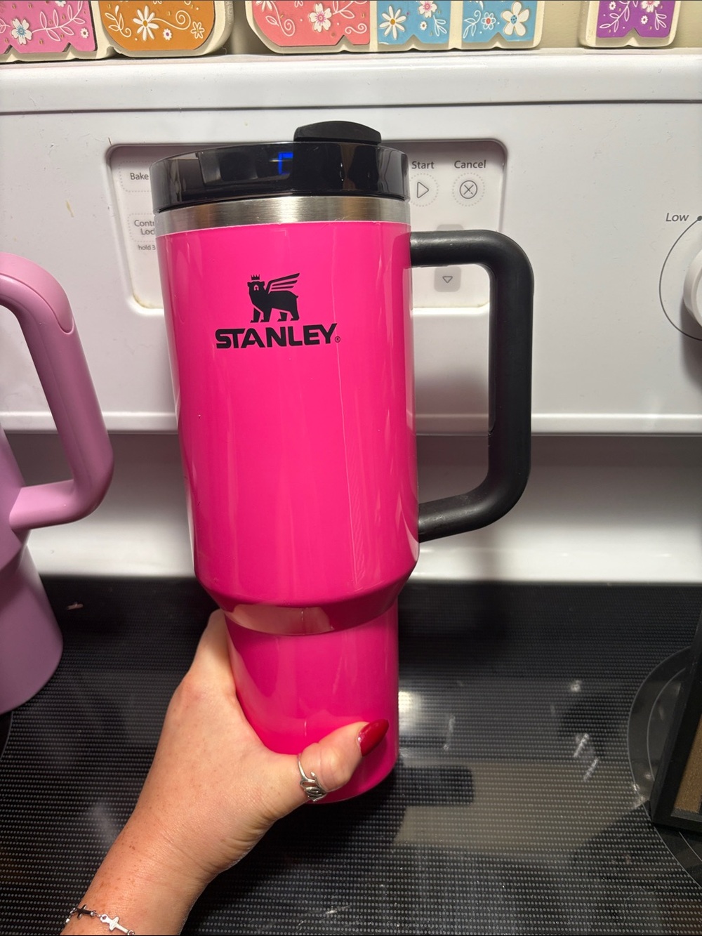 40oz highlighter pink stanley